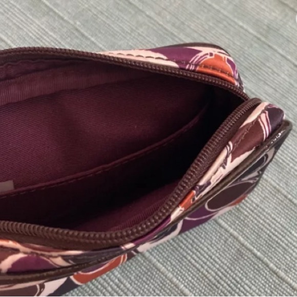 Coach Ashley Satin Scarf print C Logo, zipper closure or strap wristlet - Picture 3 of 8